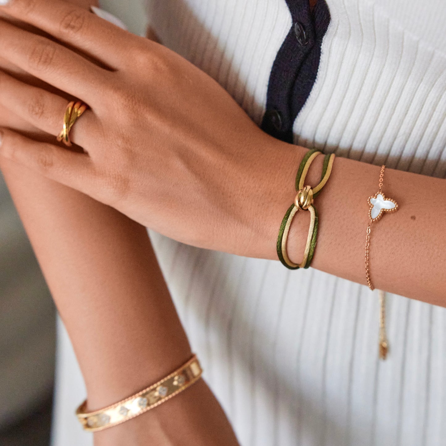 Amy Armband - Triple Ring (khaki/beige)