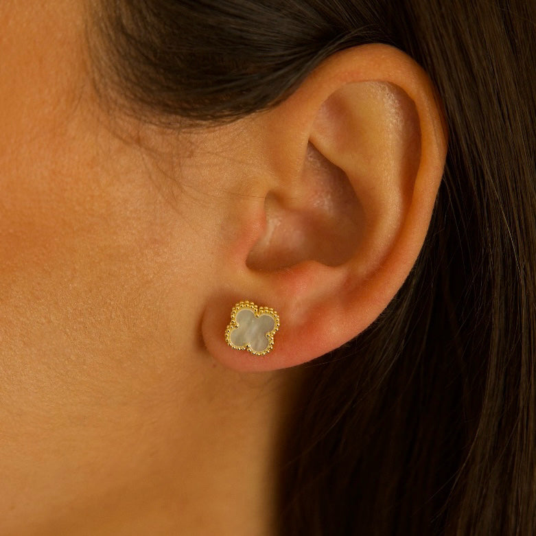 Mini Glücksbringer Ohrringe - weiß