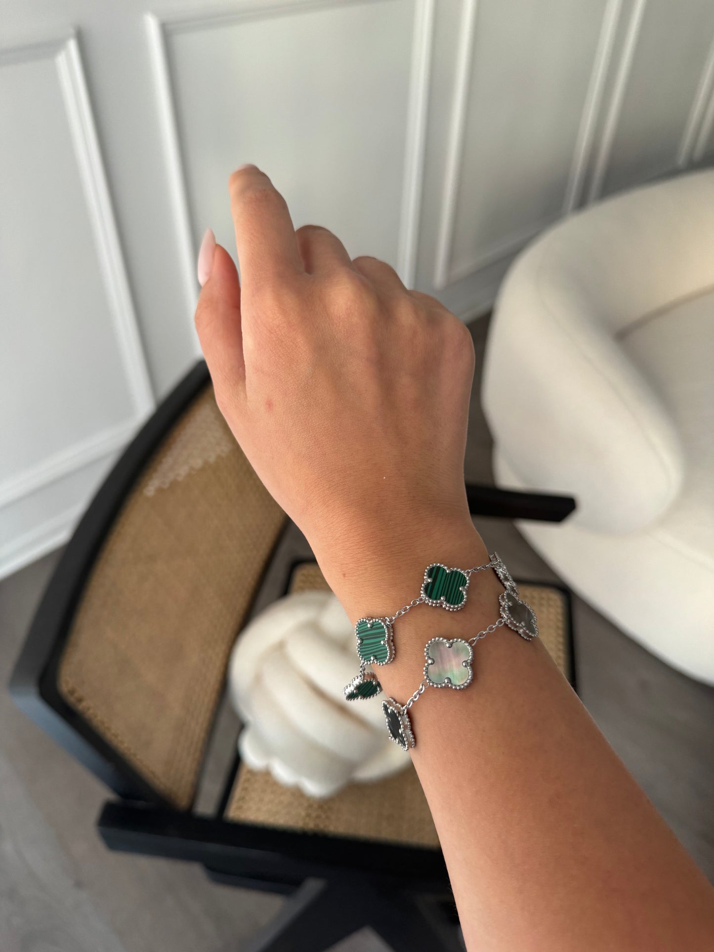 Glücksbringer Armband - grau perlmutt