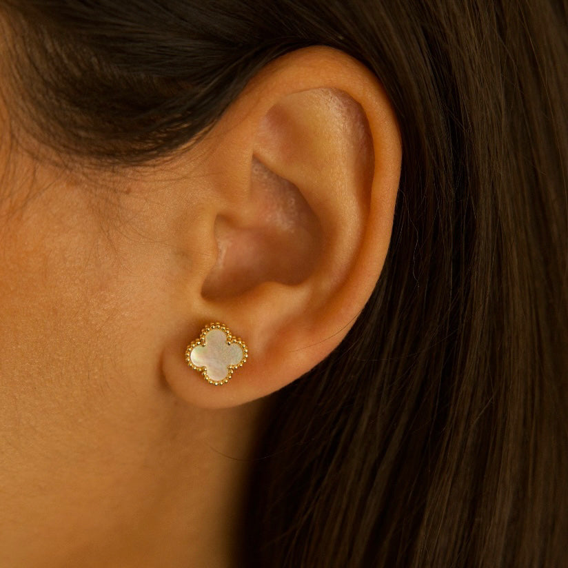 Mini Glücksbringer Ohrringe - weiß